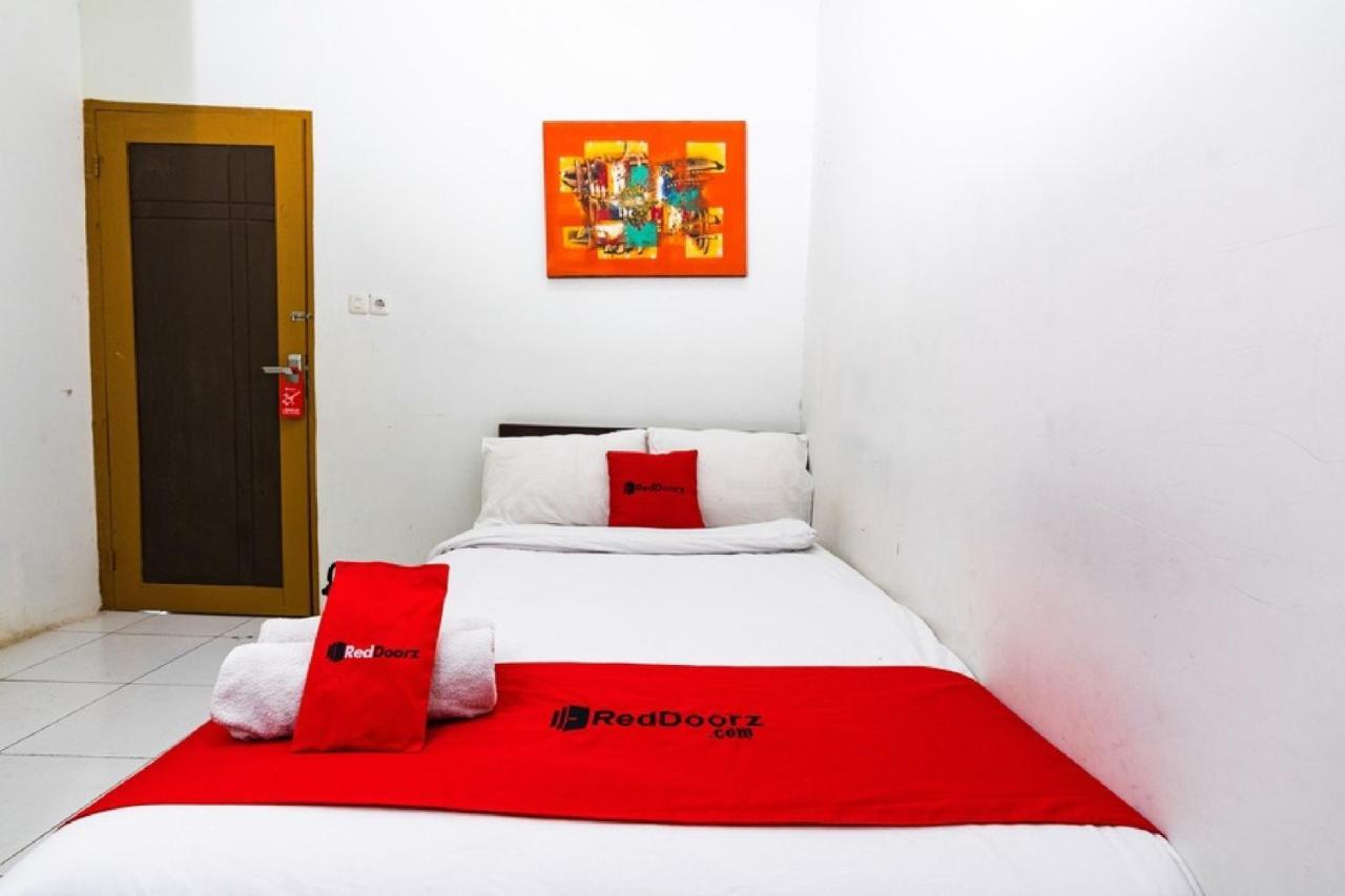 Reddoorz @ Hertasning Area 2 Macáçar Exterior foto